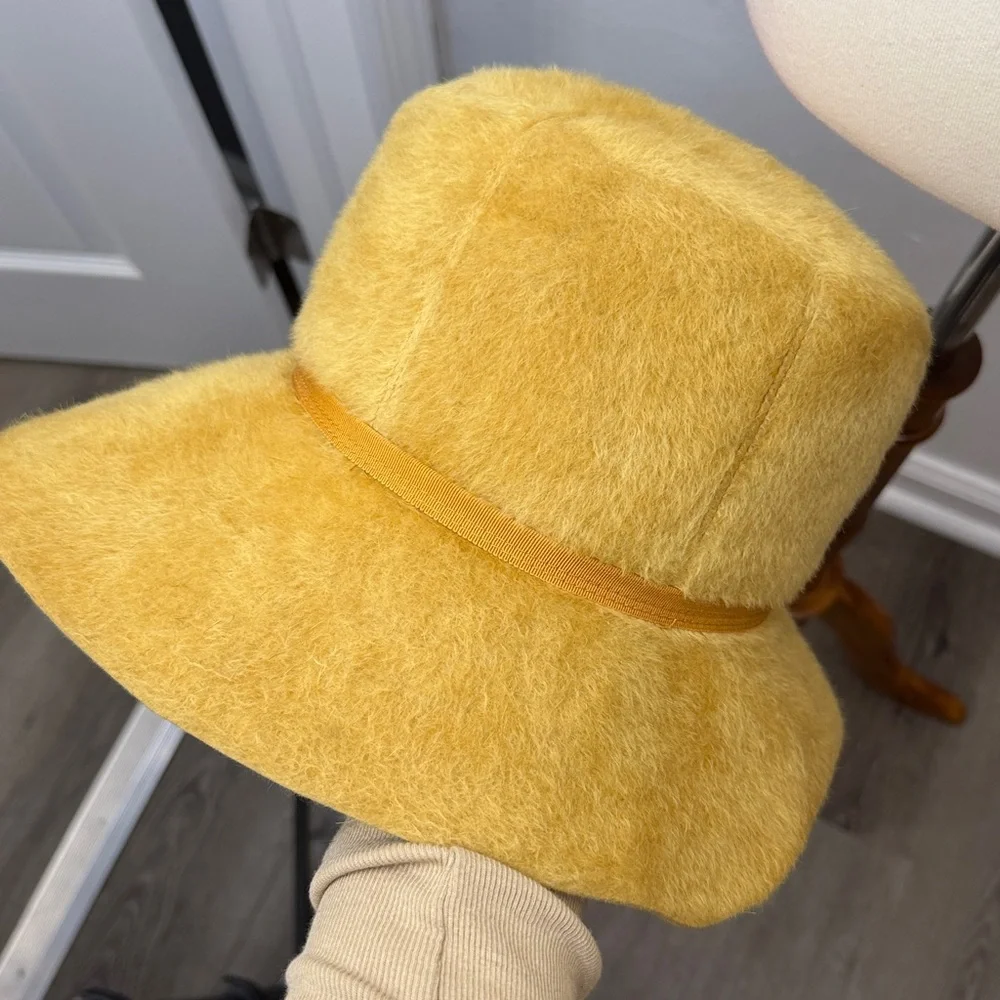 Vintage Golden Yellow Betmar Hat - Picture 17 of 17